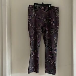 NWOT Reebok high rise cropped leggings in purple and rose